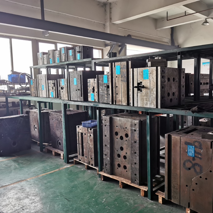 樂發(fā)五金模房